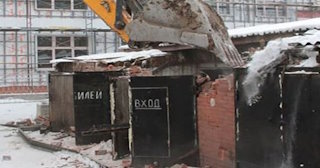 Снос гаража и вывоз мусора в Североморске - Быстро и качественно от Сварной-Свм от 2082 рублей