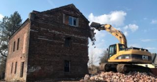Демонтаж кирпичного дома Североморск, цена от 2967 руб.